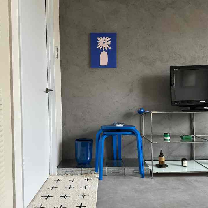 IKEAのシルレ、いつまで経っても変わらず気に入っています…(この青、最高の色味です)
北海道にもIKEA出来ないかなあ…毎日でも行くのに…

# IKEA
#シルレ
#コンクリート調
#ブルー
#ホワイト
#グレー
#umbra
#furnihunter