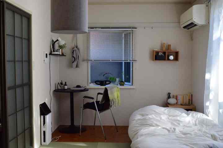 It's getting cold, so I've started turning on the heating.
#Bay window #ベッド照明 #ベッドインテリア #カフェテーブル