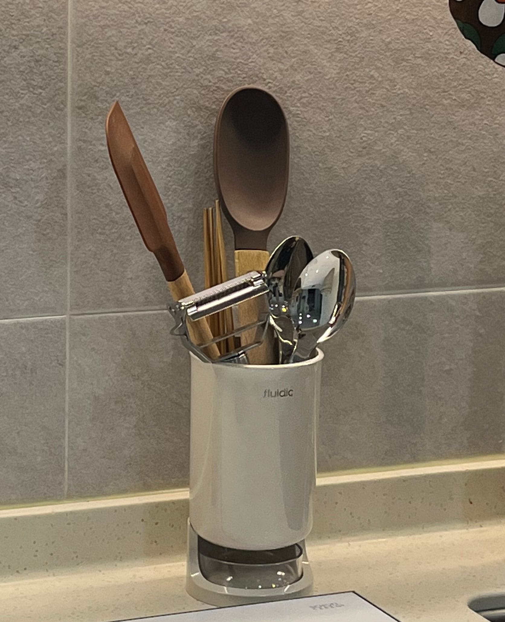 Fludy Stay-Dry Utensil Holder user photo