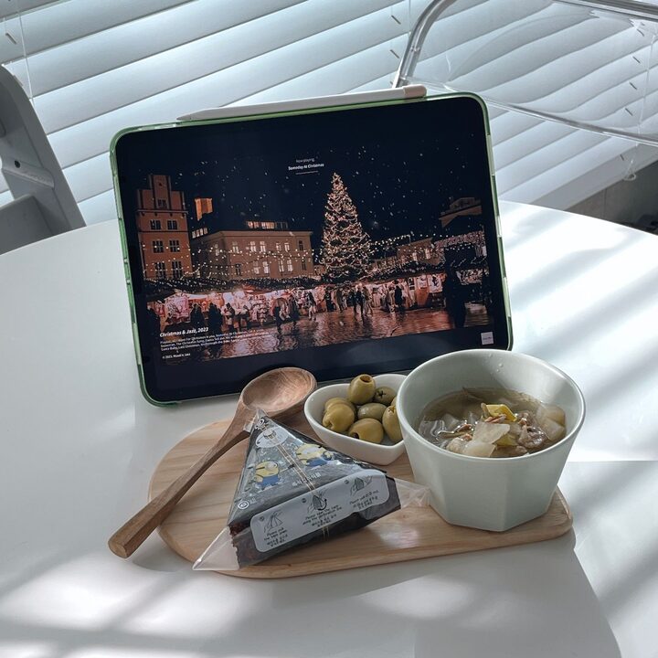 short form carousel card thumbnail