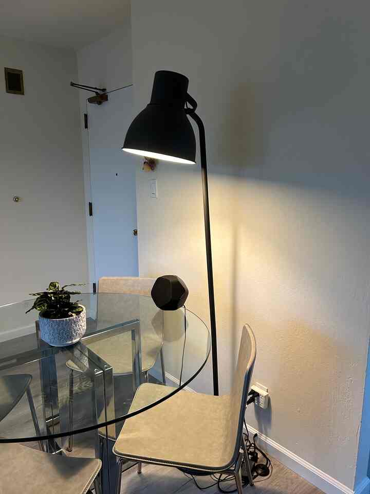 Ikea lamp that makes the dining room extra modern #moderninterior #ikealamp #diningroom
