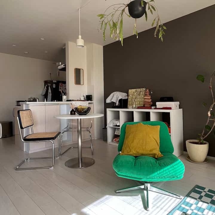 絵も飾ってバランスとりたい

色が増えてきた🟢
#クリスマス #クリスマス雰囲気 #クリスマス小物 #ダイニング #IKEA #IKEA家具 