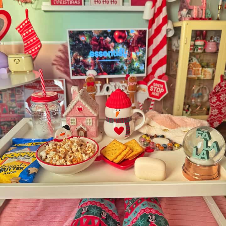 休日に大活躍のIKEAのベッドトレイ🛏️

#クリスマス #クリスマス雑貨 #クリスマスインテリア #一人暮らし 