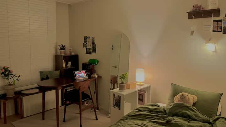 EKNAN 円形 スツール［2色］を使ったコーディネート 2