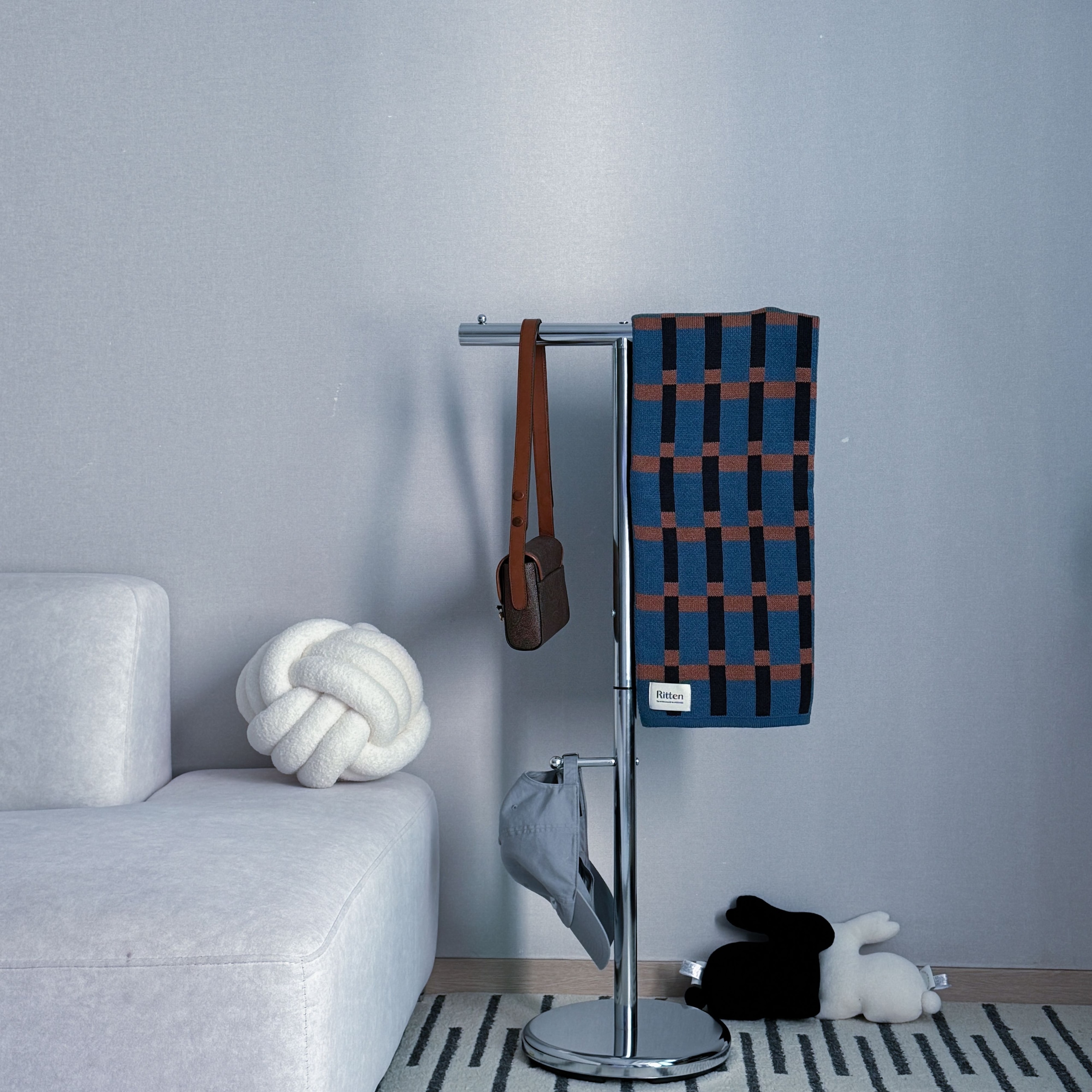 T-Bar Valet Stand user photo