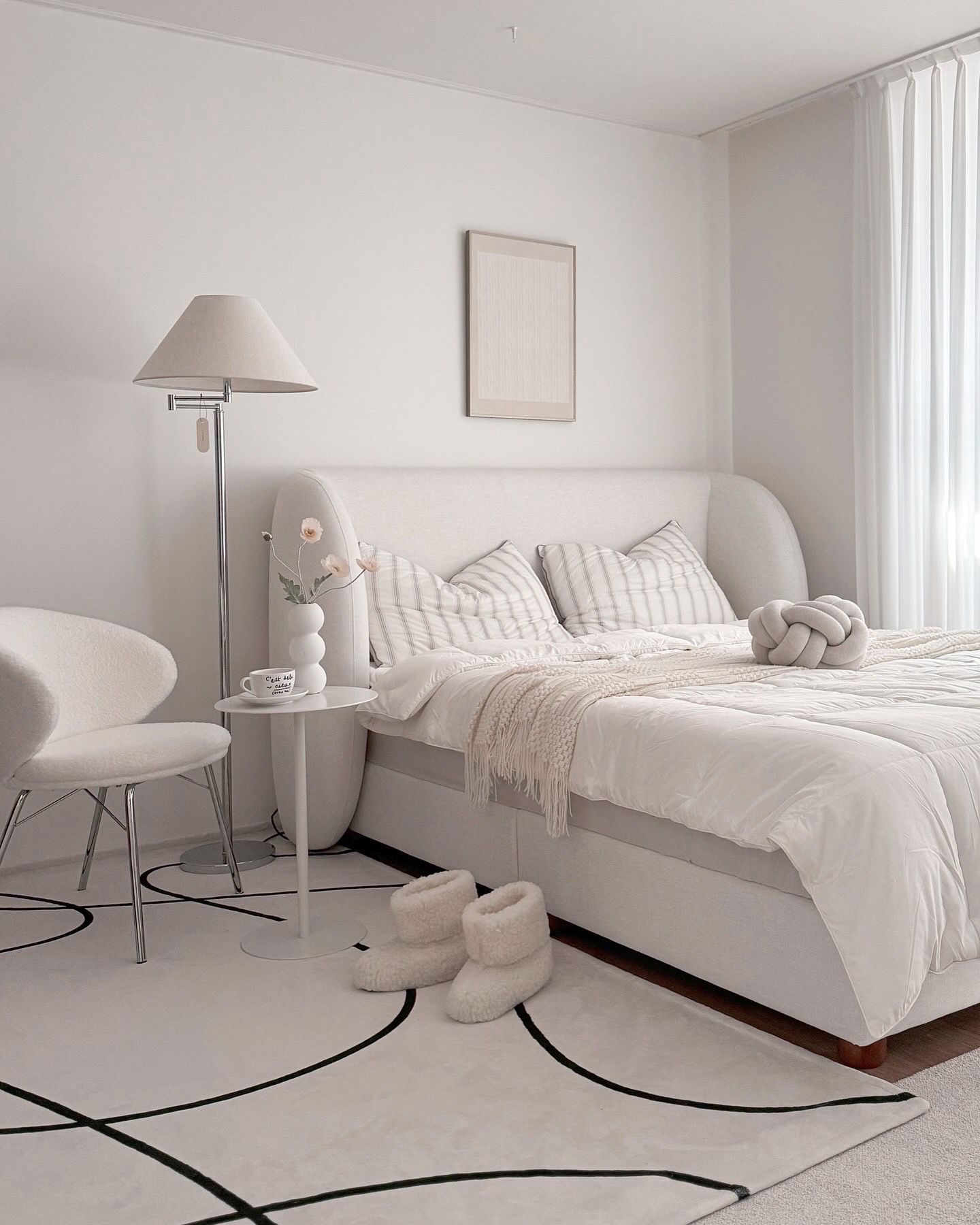Modern Round Metal Side Tables user photo