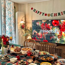 𝑝𝑜𝑡𝑙𝑢𝑐𝑘 ℎ𝑜𝑚𝑒𝑝𝑎𝑟𝑡𝑦🎄
#크리스마스트리 #크리스마스홈파티 #크리스마스인테리어 #인테리어소품 #홈파티음식 #크리스마스음식 #홈카페 #메리크리스마스 #MerryChristmas #크리스마스소품 #스테인드글라스 #캔들홀더 #빈티지소품 #신혼집 #오늘의집 #집꾸미기 #집스타그램 #하우스그램 #홈스타그램 #인테리어 #우드인테리어 #원목인테리어 #홈카페인테리어 #원목거실장 #빈티지 #빈티지인테리어 #먹스타그램 #homesweethome #interiordesign 