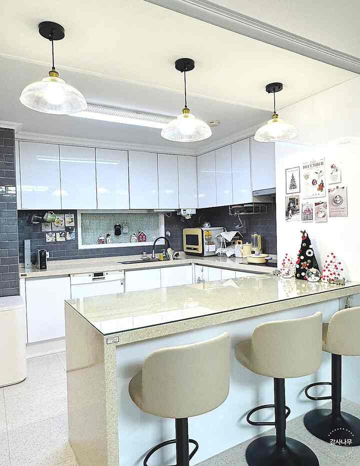  #크리스마스트리 #크리스마스엽서 #감성포토엽서 #주방인테리어 #주방꾸미기 #아무트리챌린지 #크리스마스트리만들기 #콘수프기록 #식탁꾸미기 