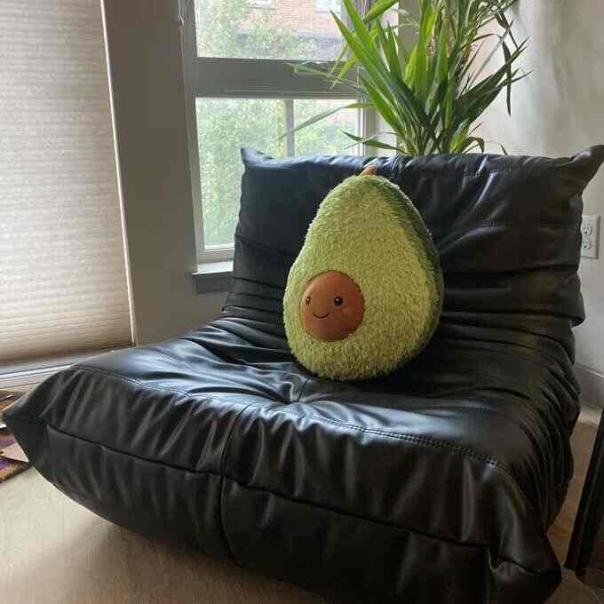 My cute avocado cushion adds a fun pop to my sleek black leather chair! 🥑🖤 The perfect blend of style and comfort! #CushionLove #InteriorDecor #CozyVibes #Togodupes #Togo #ModernInterior #LeatherChair #MinimalistDesign