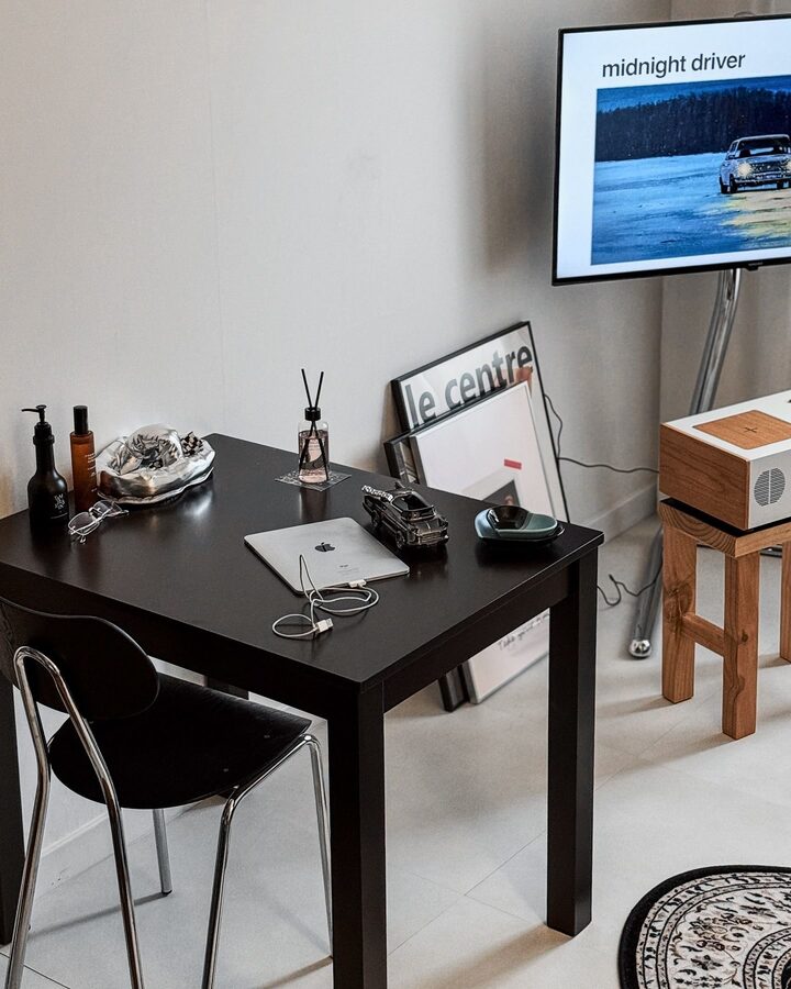 short form carousel card thumbnail