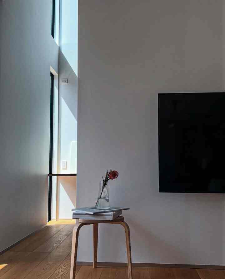 Books on Stool
#home #house #roomtour #interior #livingroom #artbook #stool
#建築家と造る家 #犬と暮らす家 #インテリア #ルームツアー #家具 #スツール #アートブック #リビング
#ikea #isseymiyake