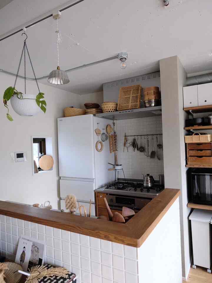 出しっぱなしが楽。見せる収納しかしてない台所🫣
ものが多いのでなんとなく色は統一してます。

#キッチン #キッチンインテリア 
#キッチン二型　#リノベーション 