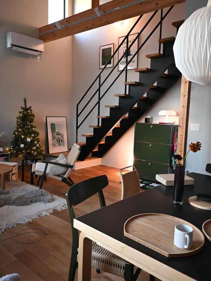 Saya akhirnya memasang pohon Natal 🎄
Artemide Nessino yang baru saya beli sangat lucu. #Artemide #ネッシノ #nessino #Christmas