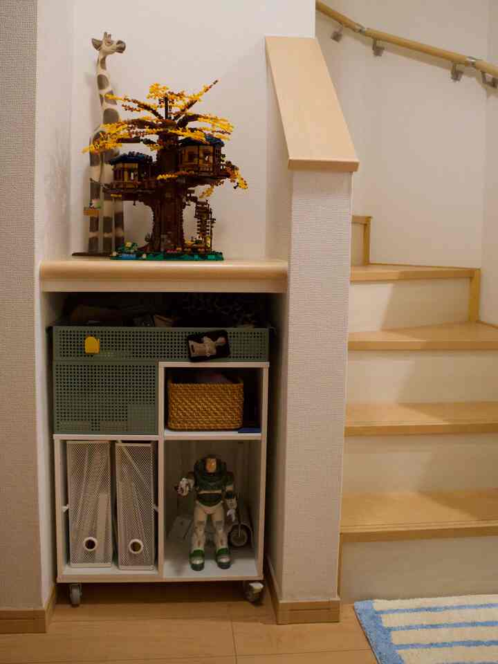 Perfect size feels the best 🥴

#storage #LEGO #treehouse #ラグ #廊下 #廊下のインテリア #BuzzLightyear