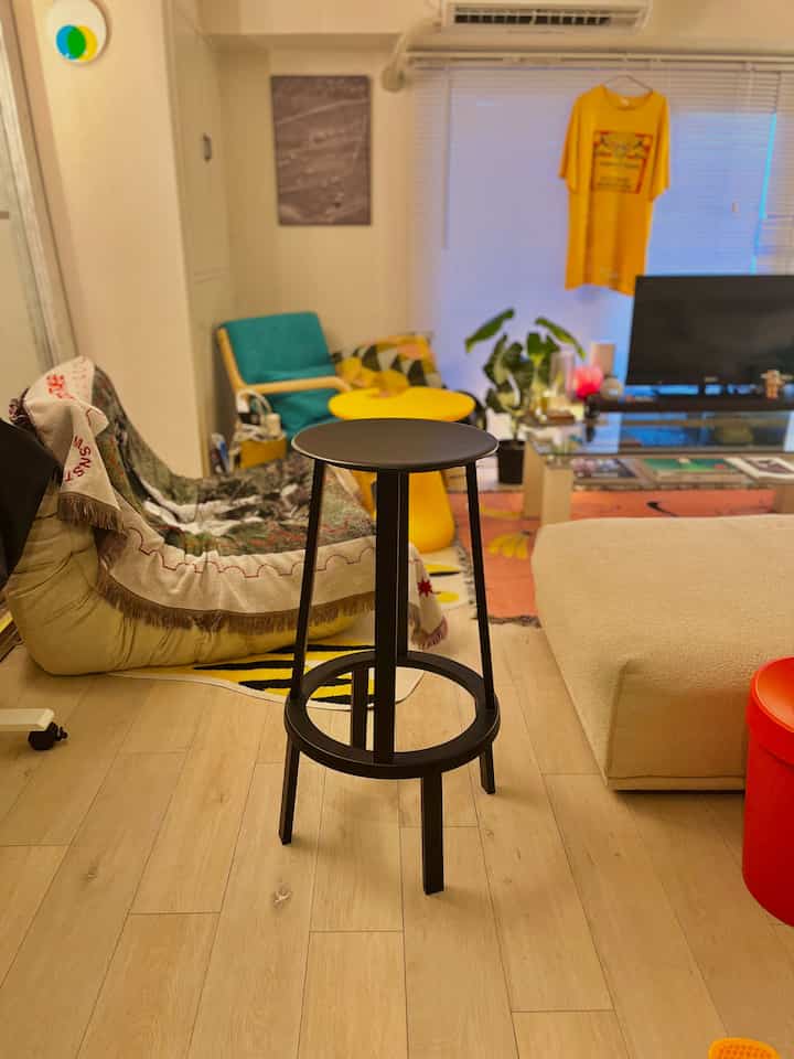 REVOLVER BAR STOOL
.
.
#torahaus #interior #インテリア #インテリア男子 #一人暮らし #ひとり暮らし男子 #一人暮らし部屋 #ワンルーム #ワンルームインテリア #ルームツアー #ルームツアー動画 
#彩のある暮らし #カラフルな部屋 
#ligneroset #togo #リーンロゼ #トーゴソファ
#hay #revolverbarstool