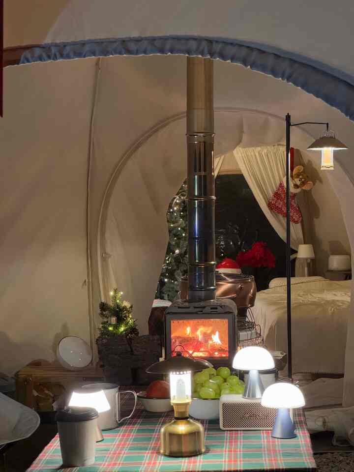 Lighting is a must-have for interior design👍

In the evening, the emotions were upgraded one by one as each pretty light was turned on

This time, the Christmas
setting for camping was so pretty that I felt great!

I will try to gather all the Christmas settings properly and upload them soon!☺️

#Camping #감성캠핑 #범쓰캠핑 #렉슨 #렉슨미나 #렉슨루마 #스코겐 #카고컨테이너 #필립스휴

#The Flower of Interior Design is Lighting