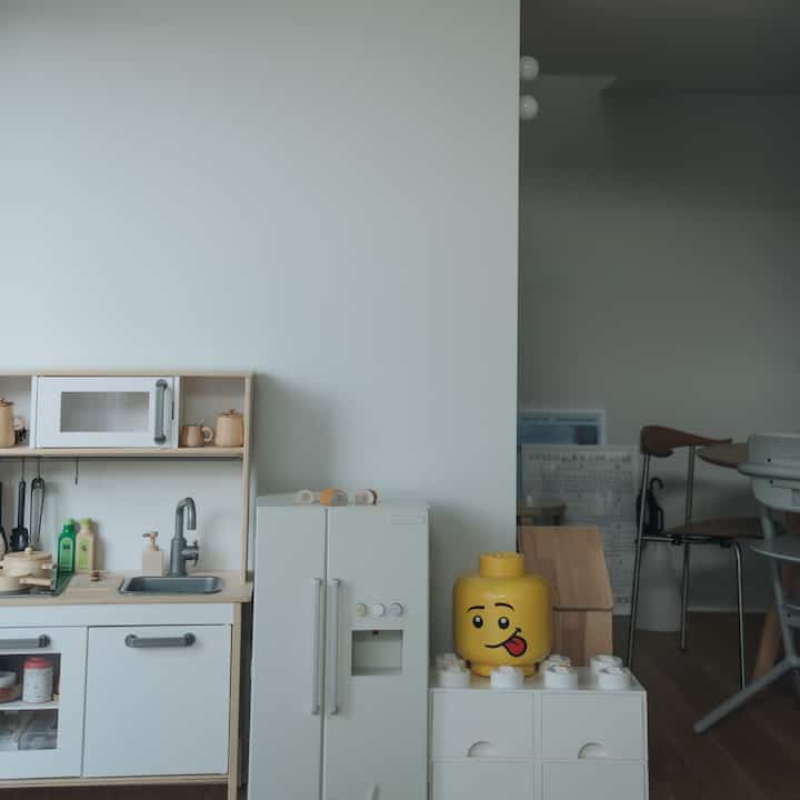 おもちゃが溢れかえってきたので収納見直さないと…
#ikea
#zara
#lego
#flos
#ch88t
#cybex
#ニトリ