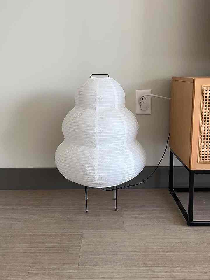 Simple elegance in every glow. Loving my white lamp that brightens up my space! 🤍💡 #MinimalistDesign #HomeDecor #PaperLantern #ScandinavianDesign #MinimalistDecor