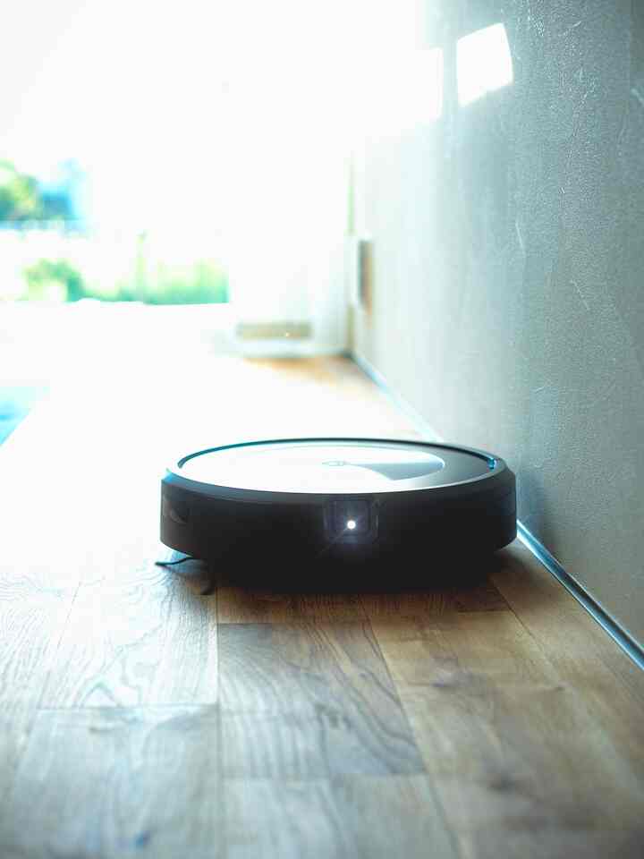 He's in charge of cleaning our house.
.
Sometimes he gets caught on a cord and we get calls for help😂 
#Roomba