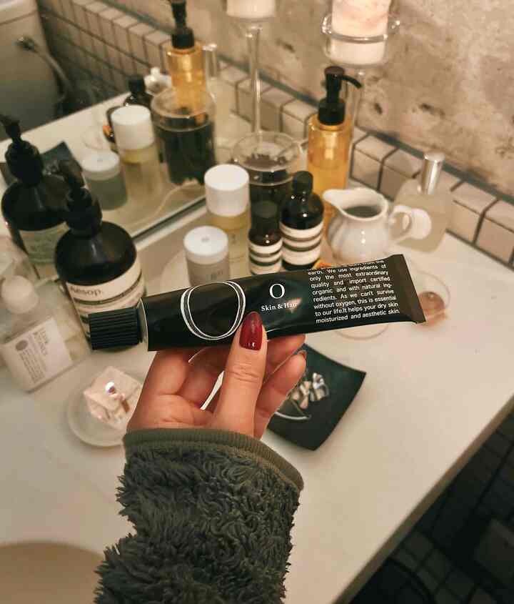 Itu beberapa waktu yang lalu, tapi saya menerima hadiah dozo dari Ohouse🎁
Wahai krim Kulit & Rambut kulit, aku suka aroma dan penampilannya, dan aku sangat senang...🤤!
Terima kasih 🌿✨

Cocok sekali untuk zona kamar mandi kita 👀
Saya juga suka lilin bening di foto kedua 🕯️

#Kamar kecil #洗面所インテリア #洗面台 #洗面台インテリア #バス #バスルーム #バスアメニティ #ユニットバス #コスメ #コスメ収納 #ホテルライク #ホテル風バスルーム #インテリア #インテリア雑貨 #キャンドル #部屋作り #部屋インテリア