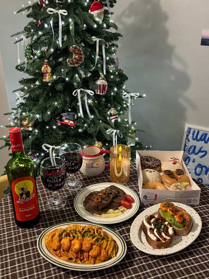 少し早いクリスマス🎅🏻🎄🍽️🍷

#クリスマス #クリスマスパーティー #クリスマスディナー 