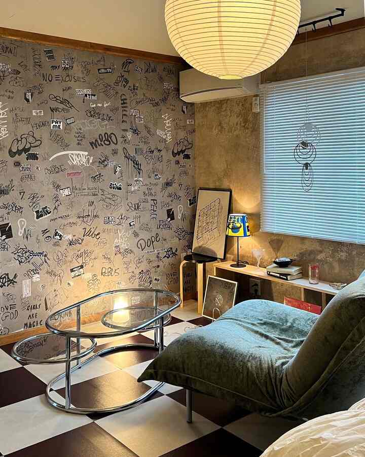 ヴィンテージモダンなインテリアを目指して🛋

#ヴィンテージモダン #リーンロゼ #壁紙 #雑貨