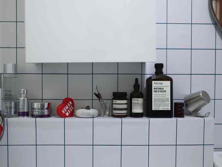 
洗面ボウル横はこんな感じでDIYしてる。
目地がブルーのタイルの壁紙貼ってます ☺︎

もう少し洗面所のアップデートしたいな💭





#Koreaninterior #Koreainterior #韓国インテリア #無機質インテリア #シンプルなインテリア #シンプルインテリア #洗面所インテリア #DIY #洗面所DIY #海外インテリア #シンプルな暮らし #Aesop 