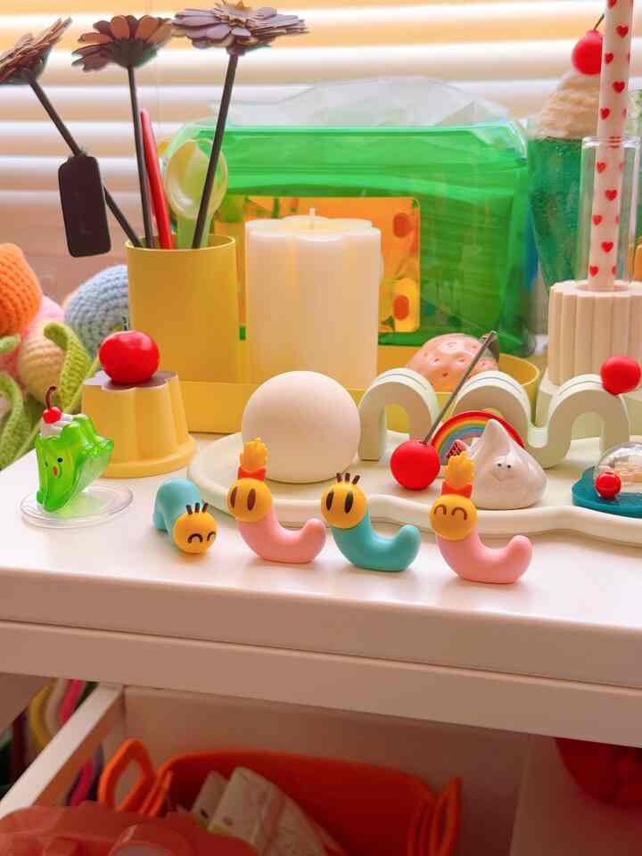 
セリアで見つけたニャッキ！のフィギュアが
可愛すぎ&懐かしすぎた 🫶🏻💕

いつかこういうフィギュアやガチャを
ディスプレイする専用スペースを
作りたいなと思っているんですが
なかなか着手出来ずにいます 🙃


#カラフル #カラフルなインテリア #レトロ #レトロインテリア #ミッドセンチュリー #ミッドセンチュリーモダン #フィギュア #ガチャ 