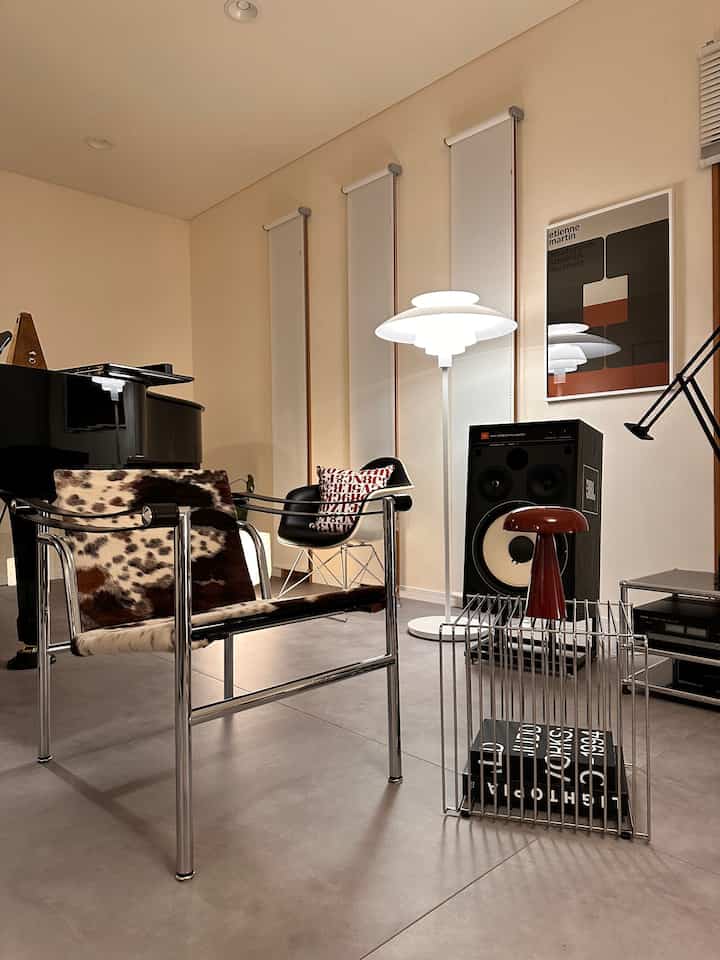 正月休みにハラー組み立て中
usmハラー &音楽好きには必見の内容になりそうです

#lc1
#ルコルビジェ