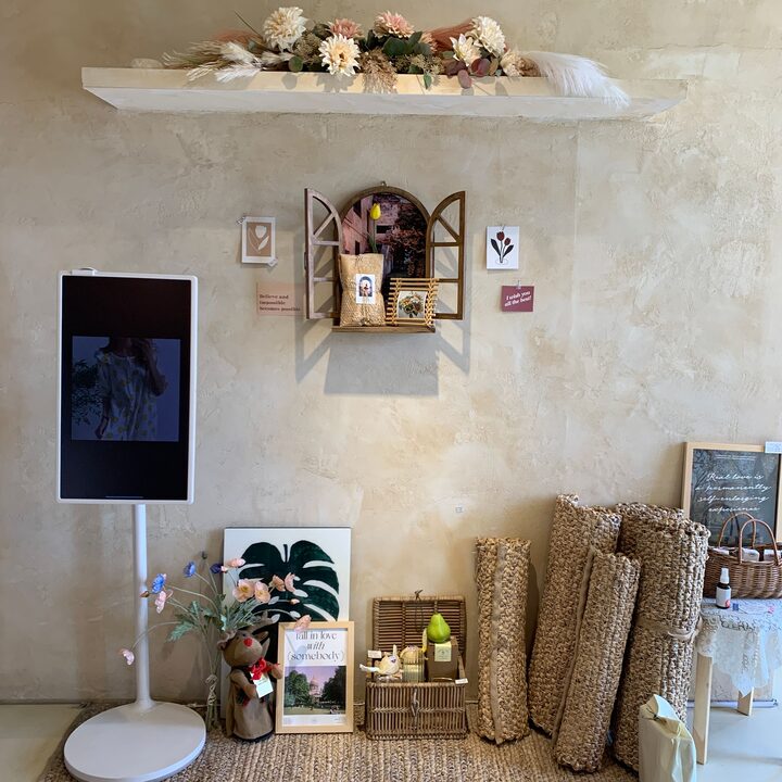 short form carousel card thumbnail