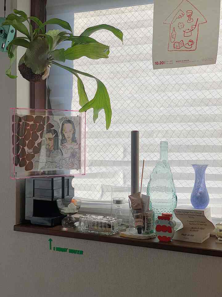 Jendelanya masih penuh dengan barang-barang kecil 🐹

Untuk tirai biasa, bukan kertas
Saya ingin mencobanya
Saya khawatir karena saya tidak dapat menggunakan rak ini lagi🤔

#Jendela #インテリア小物