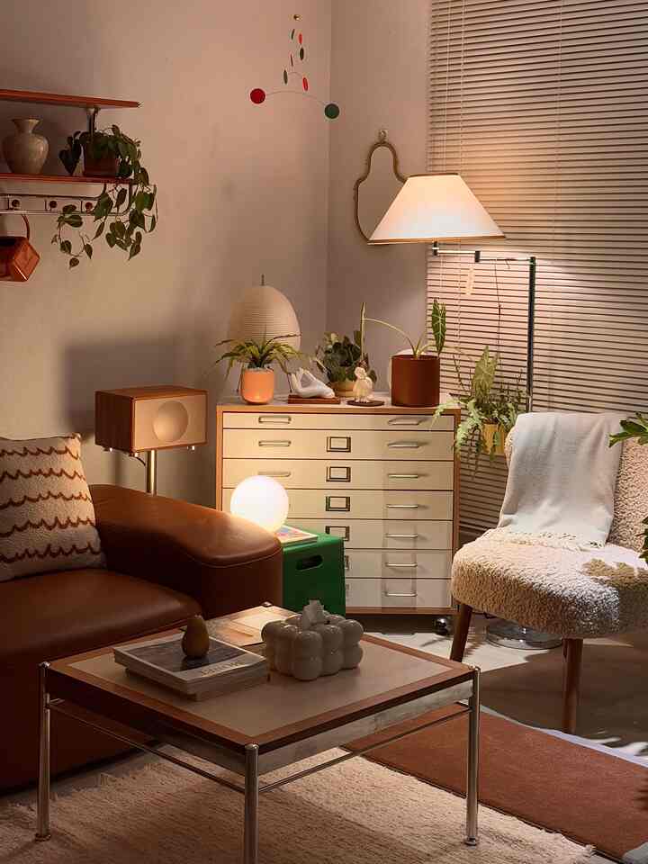 今年のマイナーな目標： 

2ヶ月で本一冊を読む。 
育てる植物を10個に増やす
寝る前にストレッチ10分をする（ネックディスク）

殺すㅡしかし写真のビールを見る 
一つはすでに失敗角が見えるようですね🌝

＃ビンテージインテリア＃ラグ＃絵インテリア 
#ソゴンハウス #調和プランテリア #収納場 #家具インテリア #livingroomfurniture 
#アパートインテリア #モダンインテリア #インテリア家具 
＃リビング家具＃収納インテリア＃植物テリア  
＃ドロワー＃植物デコ＃家具インテリア＃植物インテリア＃革ソファ＃照明インテリア＃スピーカー＃リビング装飾 
＃3引用ソファ＃ムードライトインテリア＃寝室を飾る 