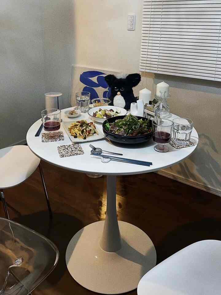New year night🍷✨
IKEAの食器は安くて便利ですね

#IKEA #IKEAキッチン #ホワイト家具 #ホームパーティー 