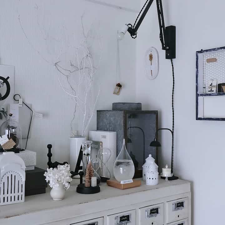 素敵なカケハナが仲間入り♪

#monoton 
#モノトン
#カケハナ
#イストワール 展
#ボリクコーヒー
#作家もの 
#リビングインテリア
#日々の暮らし
#暮らしを楽しむ 
#暮らしの記録 
#すきなものに囲まれて暮らしたい 
#好きなものに囲まれた暮らし 
#chikuni
#角台座照明 
#ミックスインテリア
#アンティークのある暮らし
#古いものがある暮らし 
#古道具のある暮らし 
#海外インテリアに憧れる
#インテリア好き 
#暮らしの道具 
#モノトーン雑貨
#マンション暮らし 
#マンションインテリア
#eosm100