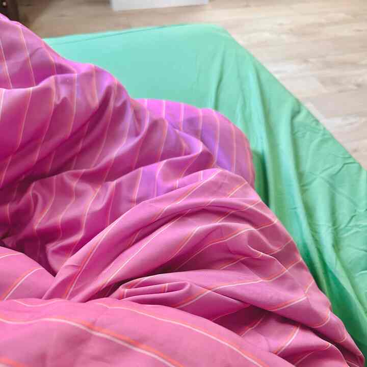 🍬
#bedroom #寝室 #ベッドシーツ #インテリア #日常 #カラフル