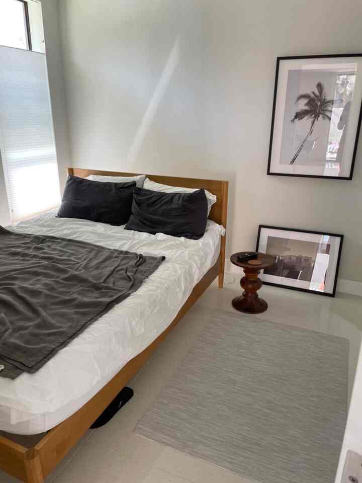 Less is more in my simple and modern sanctuary ✨🛌 Loving the clean lines and calm vibes. #ModernLiving #BedroomInspo