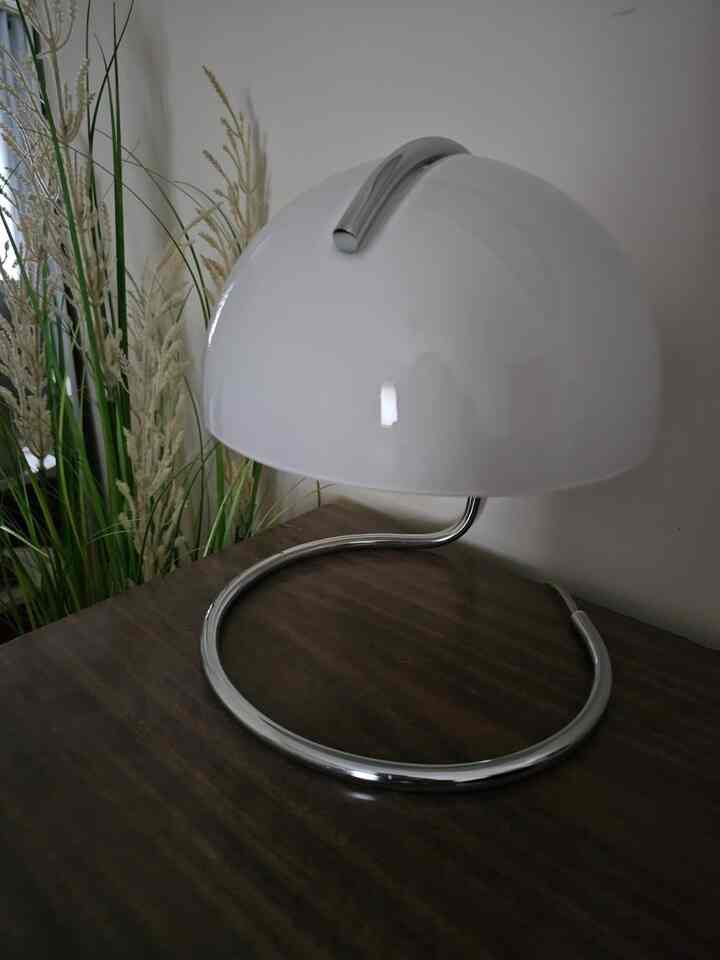 Embracing minimalism with this simple white table lamp 🌿✨ Less is definitely more in my serene space. 

#MinimalistLiving #SimpleElegance #ModernLamp #MinimalistDecor #TableLamp