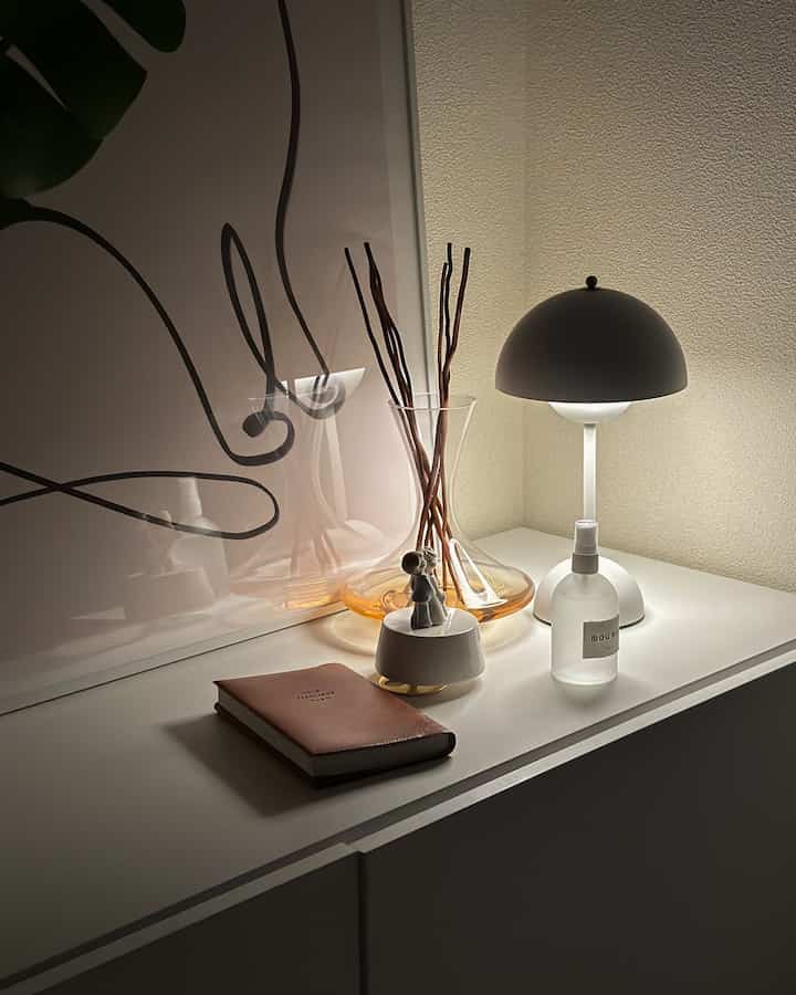 寝る前はflowerpotのあかりで
#flowerpot #&Tradition #間接照明 #ポータブルランプ