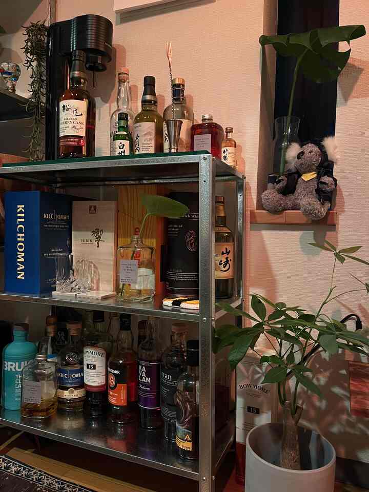 Saya membersihkan sudut alkohol sedikit.

#Alkohol #バー #ホームバー #インテリア #IKEA IKEA #アパート #小さな部屋 #レトロ #ミッドセンチュリーモダン {8 #Abad Pertengahan} #植物