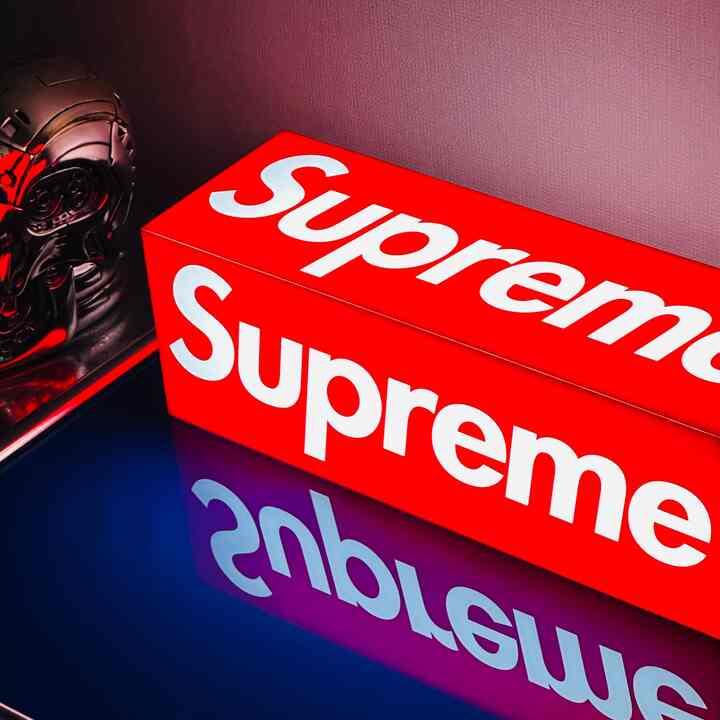 Sup

#supreme #취미 #수집가 #콜렉터 #장식장 