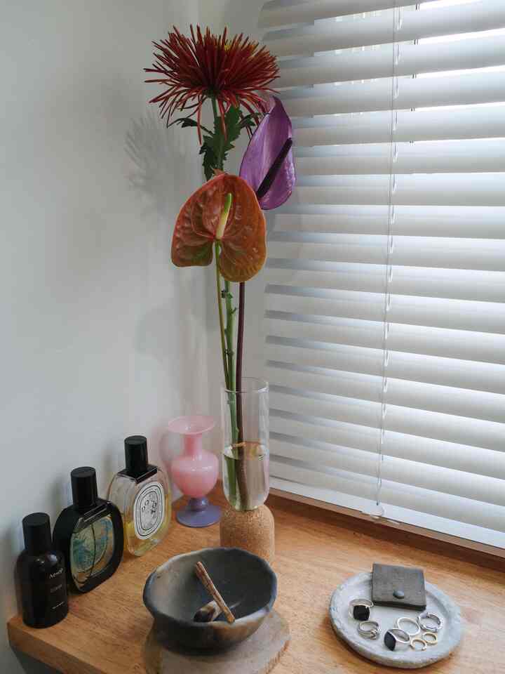 玄関インテリア

#midcentury
#renovation
#vintageinterior
#ミッドセンチュリーモダン
#中古マンションリノベーション
#リノベーション
#ヴィンテージインテリア
#北欧家具
#北欧インテリア
#玄関インテリア
#玄関小物
#フラワーベース
#花のインテリア 