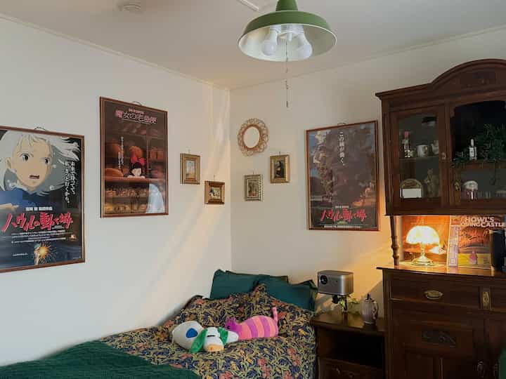 #ジブリ #アンティーク #アンティーク家具 #アパート #インテリア家具 #クラシック #ベッドインテリア #レトロ #ヴィンテージ