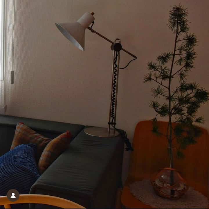 ヴィンテージ照明が素敵です。

#henderschema #BoConcept 