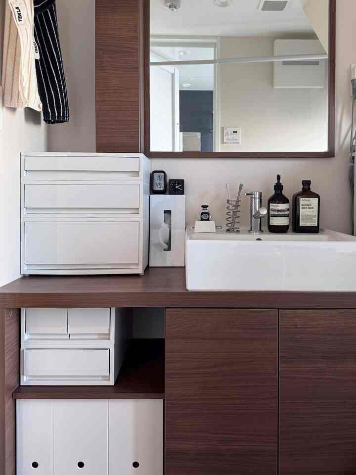 無印良品の収納グッズ多めの洗面台です◎

#北欧インテリア 
#ミッドセンチュリー 
#ミッドセンチュリーモダン 
#ジャパンディ
#デザイナーズ
#japan
#tekla
#braun
#aesop
#tudes
#marvis
#無印良品