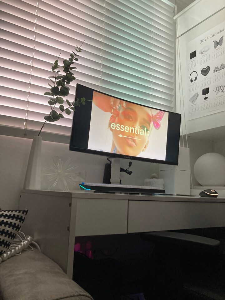 short form carousel card thumbnail