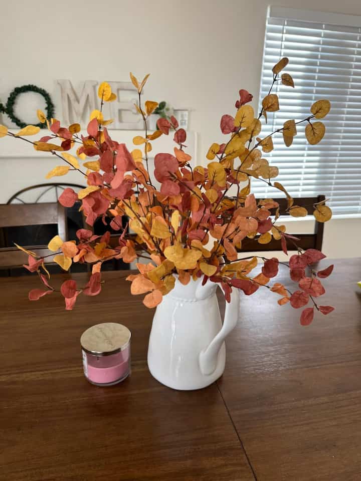 Table settings that celebrate the beauty of fall! 🍁✨ Ready for gatherings filled with love and laughter. 
#FallTablescape #RusticDecor #WoodTable #FallDecor