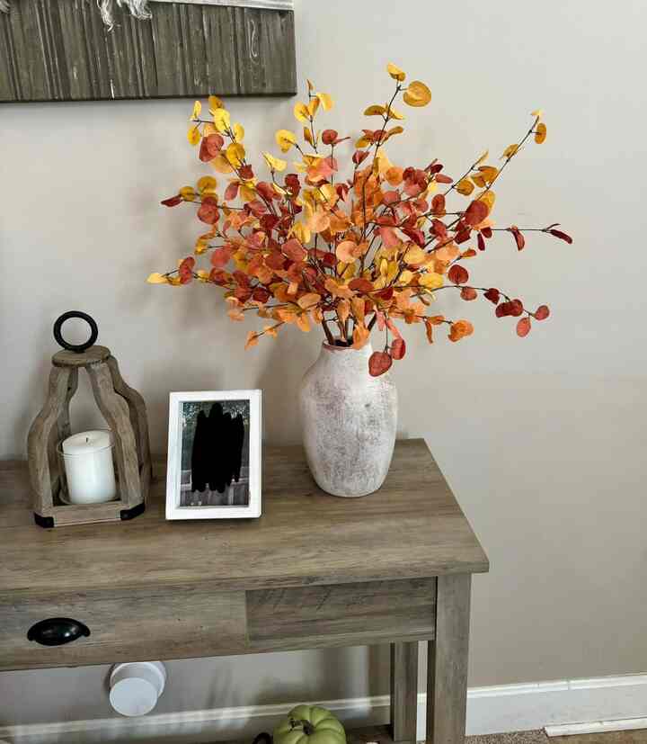 Falling for these autumn vibes! 🍂✨ My vase is bursting with the colors of the season! 
#AutumnDecor #VaseStyle #ConsoleTable #RusticDecor #VaseArrangement