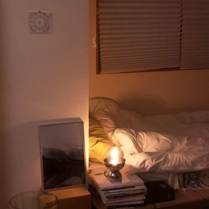 Senang bertemu denganmu, namaku kyoko!

Sudah hampir setahun sejak aku pindah ke Tokyo, dan kamarku sebelumnya (rumah perusahaan semi-paksa haha) benar-benar tidak cocok untukku, jadi aku pindah ke properti yang aku sukai, dan akhirnya aku bisa membuat sebuah ruangan penuh! ya!

Saya mempunyai banyak cita-cita, seperti apa yang ingin saya lakukan dengan ruangan ini, apa yang ingin saya hias, dan ruang serta gaya hidup yang ingin saya ciptakan, jadi saya akan mengembangkannya sedikit demi sedikit tanpa terburu-buru.

Sekarang setelah saya selesai membongkar dan menyimpan barang-barang, ruang yang bagus mulai muncul (saya menyukainya)! Saya sangat senang, saya sangat bersemangat! Tumbuh besar🌳

Dan saya selalu ingin memposting sesuatu seperti ini di ohouse jadi saya juga senang haha
Terima kasih atas dukungan Anda 😗

#1K #ひとり暮らし #アパート
ーーーー

Halo, namaku Kyoko!

Sudah hampir setahun sejak aku pindah ke Tokyo, dan aku pindah ke tempat yang membuatku puas karena kamarku sebelumnya (perumahan perusahaan semi-wajib haha) benar-benar tidak cocok untukku, dan aku akhirnya bisa membuat sebuah ruangan nyata! Hore!

Saya memiliki banyak keinginan tentang apa yang ingin saya lakukan di ruangan ini, apa yang ingin saya hias, ruang apa yang ingin saya ciptakan dan bagaimana saya ingin hidup, dll., jadi saya akan mencoba memupuknya sedikit demi sedikit tanpa harus berada di a buru-buru.

Saya sudah selesai membongkar dan meletakkan barang-barang di tempatnya, dan saya rasa saya mulai melihat tunas-tunas ruang yang bagus!Saya sangat senang, saya sangat bersemangat!Tumbuh besar 🌳.

Dan saya selalu ingin memposting sesuatu seperti ini di ohouse, jadi saya juga senang dengan hal itu haha!
Salam hormat 😗.

#1K #livingalone #bedroom #apartment #cozy