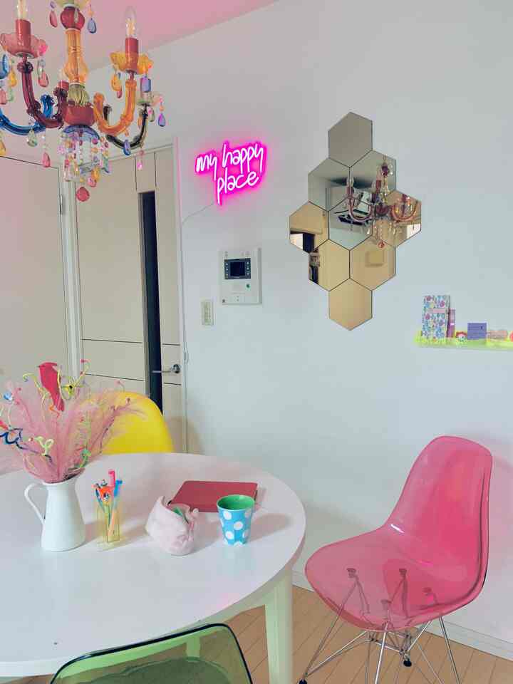 #カラフルインテリア #ネオンライト #pink