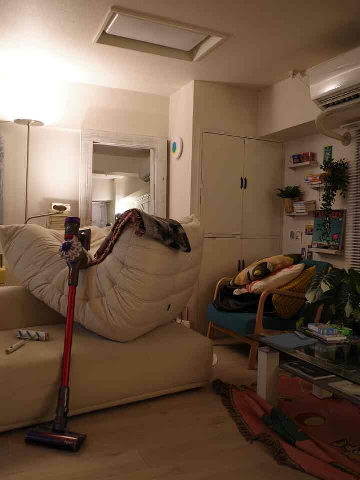 大掃除、、、

#torahaus #interior #インテリア #インテリア男子 #一人暮らし #ひとり暮らし男子 #一人暮らし部屋 #ワンルーム #ワンルームインテリア #ルームツアー #ルームツアー動画 
#彩のある暮らし #カラフルな部屋 
#ligneroset #togo #リーンロゼ #トーゴソファ